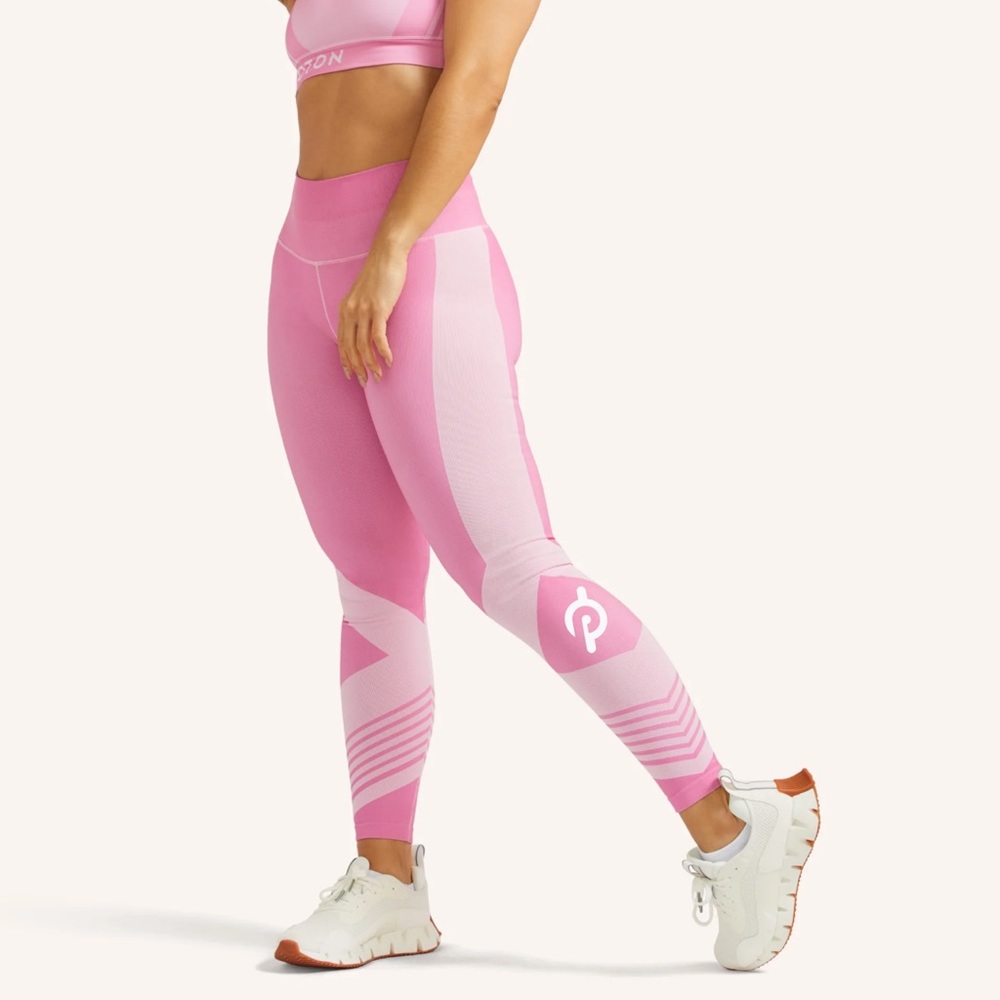 Peloton Seamless Legging. Pink. Medium. NWT. Workout. Fitness. Athleisure.